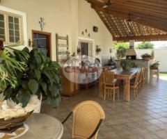 VENDE-SE CASA CONDOMÍNIO ROIAL PARK