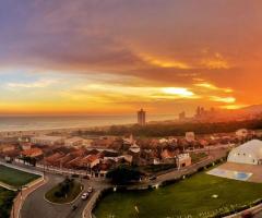 VENDE-SE APTO NA PRAIA PORTEIRA FECHADA