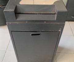 VENDE-SE FRAGMENTADORA DE PAPEL DESTROYER 320-25P PRETO