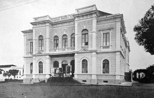 Francisco Cassoulet promovia no Teatro Carlos Gomes conferências, reuniões, comemorações cívicas, cinematógrafos e espetáculos variados