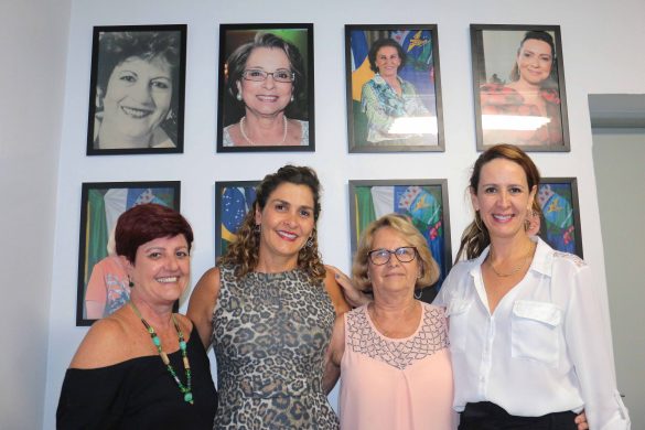 Mara Trivillato, Camila Sant´Anna (esposa do vice-prefeito Carlos Cezar), Vera Lúcia Rodrigues e Samanta Pineda