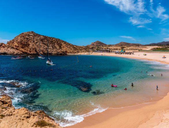  Destino popular mexicano, Cabo San Lucas oferece desde belezas naturais a grandes atividades em alto-mar 