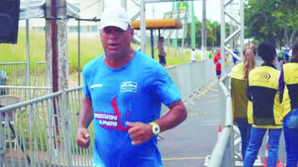 Arilson Silva, o Ariman, começou a correr há três anos e chegou, após as drogas, ao primeiro lugar no ranking de 48 horas