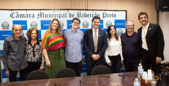 Família do advogado Evandro: Antonio Germano Grili, Maria Inez A. S. Grili, Alessandra Freire, Victor Freire Grili, Evandro Grili, Luciana Grili, Valter Jossi Wagner e o vereador Boni