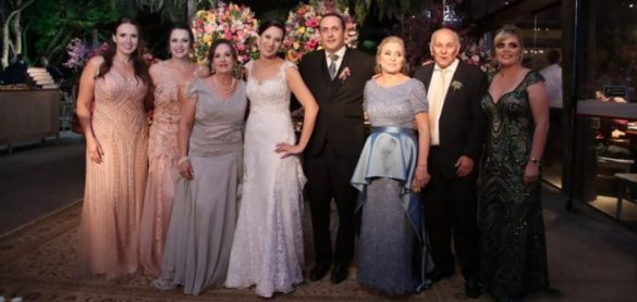 Natalia, Marina e Regina Barros, os noivos, Maria Helena, Isidoro e Suzana Borges de Oliveira