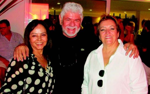 Os ribeirão-pretanos Maria Ângela e Orlando Correa com Margareth Ferreira