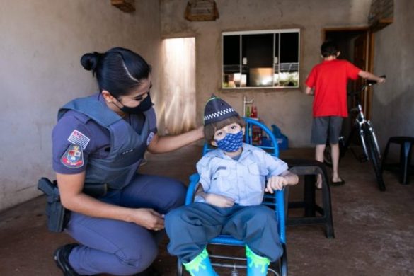 Messy recebeu o carinho da Polícia Militar