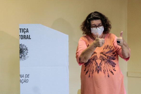 Cris Bezerra, candidata a prefeita pelo MDB