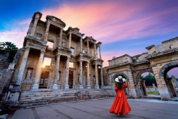 Biblioteca de Celsus, nas Ruínas de Éfeso, na Turquia