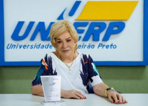 Universidade Particular : UNAERP - Elmara Lúcia de Oliveira Bonini – Reitora  