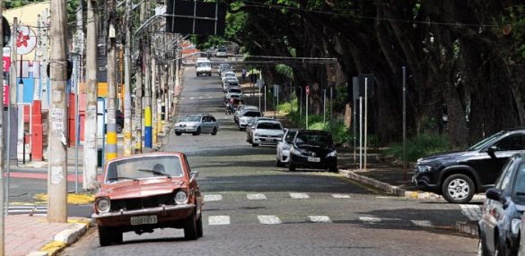 Movimento foi um pouco mais intenso na avenida Nove de Julho, região que concentra várias clínicas e alguns hospitais em seu entorno