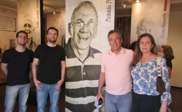 Família Angeli: Allan, Allison, Pétris e Maria Luiza