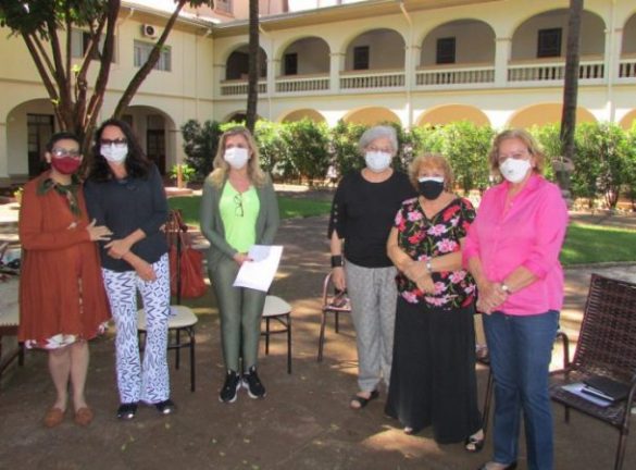 Maria José Bosch, Mocinha Montans, Eni Cury de Paula, Sara Gonzales, Fernanda Ripamonte e Débora Vendramini