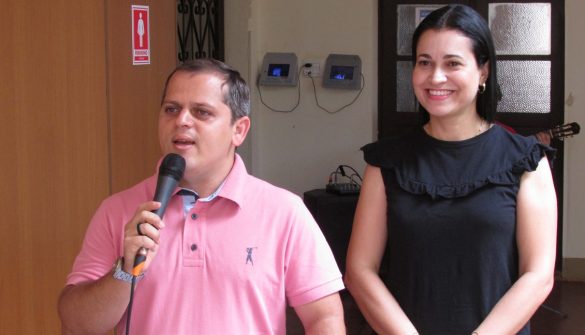 Alex de Souza e Maria Amélia Elmor Tavares Canheo