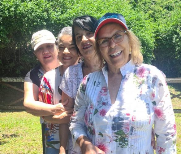 Na paradisíaca Piracaia: Marta Lima, Rita Abrão, Luzia Ribeiro e Ivanise Saquy