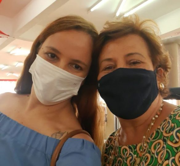 No Bazar Chita Chic: Patrícia Badessa e Silvinha Melis avisam que o próximo será nos dias 15 e 16, das 10 às 20 horas, no Centro Médico. Imperdível!