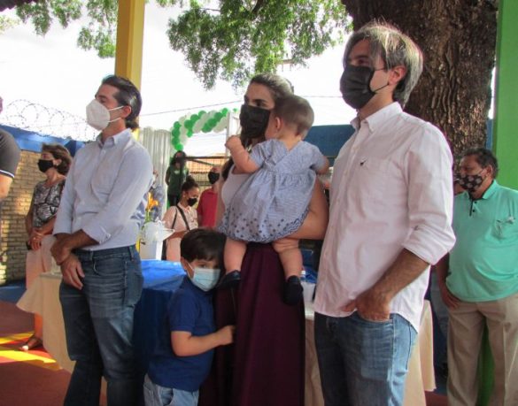 Rafael, Bernardo, Larissa, Camila e Henrique Rodrigues da Cunha Lian