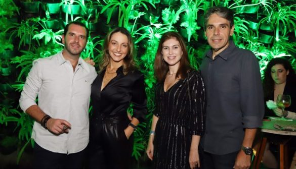 Bruno Isaac, Juliana Sica, Vivian Contri e Luis Café