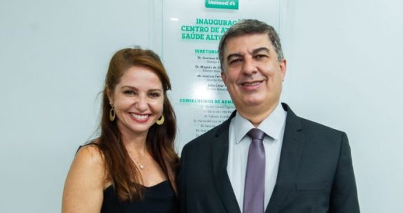 Jeanaiza Grigorenciuc de Oliveira e Gustavo Ribeiro de Oliveira