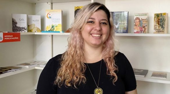 Bruna Veiga, do Núcleo de produção da Fundação do Livro e Leitura de Ribeirão Preto