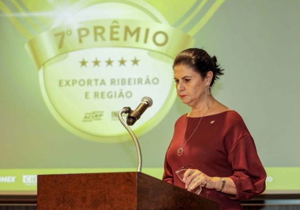 Sandra Brandani, no Salão Nobre da Acirp, durante o 7º Prêmio Exporta Ribeirão